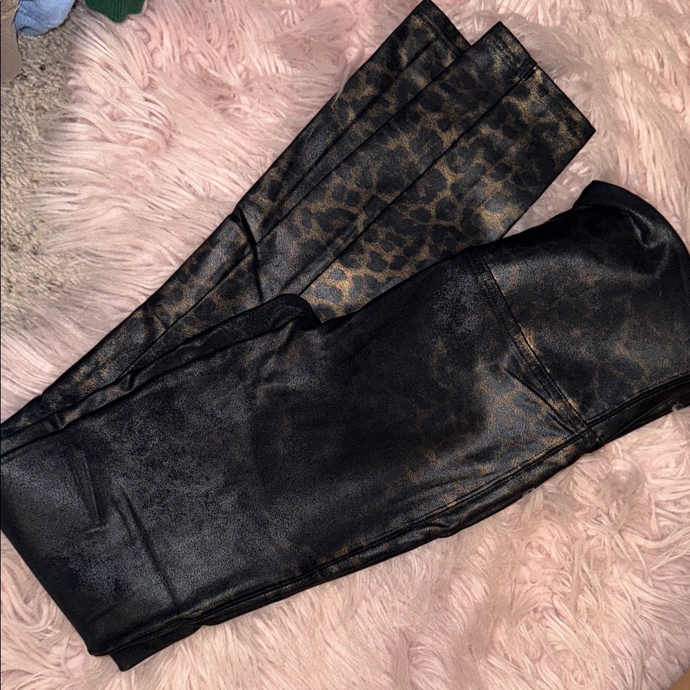 SPANX Black and Brown Leopard Print Leggings